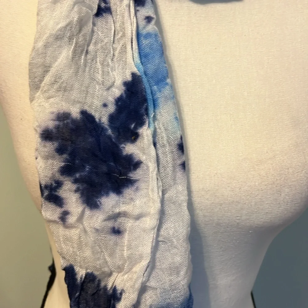 Casual Movements Scarf